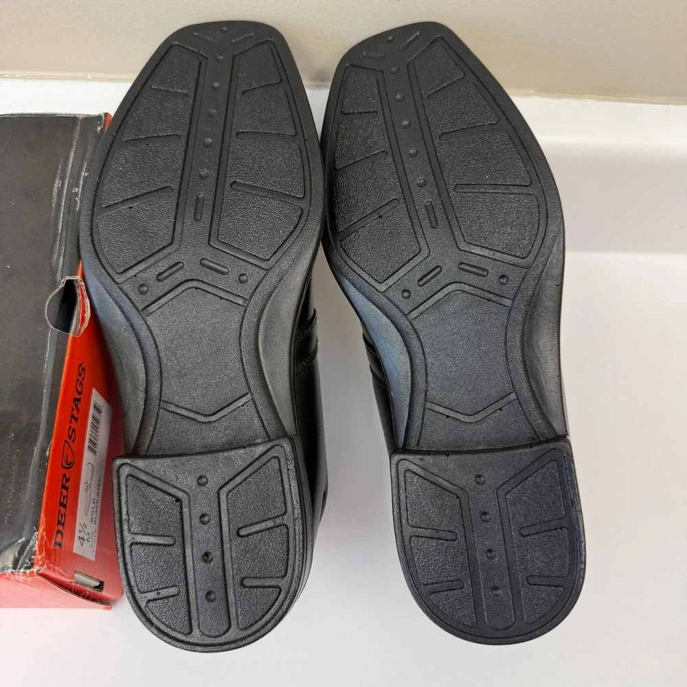 Deer Stags Boys Bold Slip-On Dress Comfort Loafer Size 4.5 Big Kid Black Concert